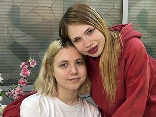 PeaceAndLois's European live cam models Profile Image